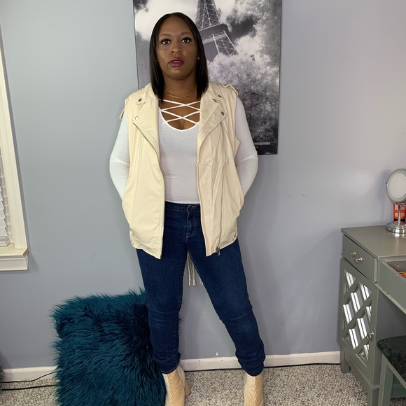 PU Fringe Vest - Picture 5 of 8